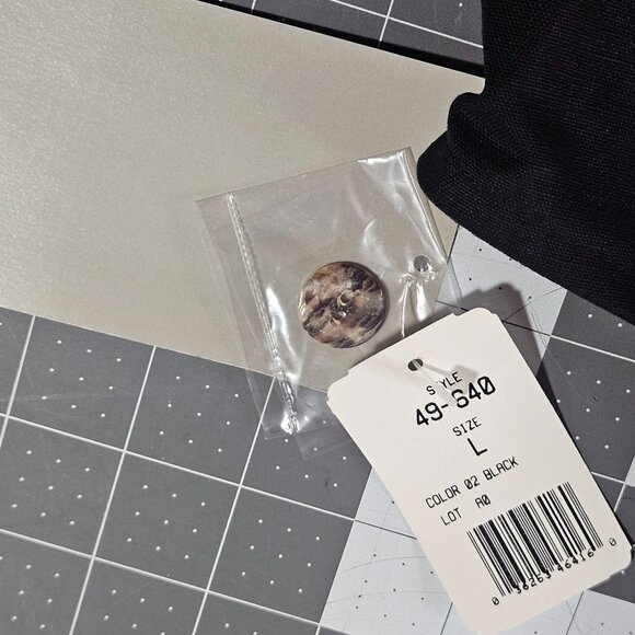 Ali Miles Black Sleeveless Floral Button Vest L – Artsy Grannycore, Bold Boho - Picture 13 of 14